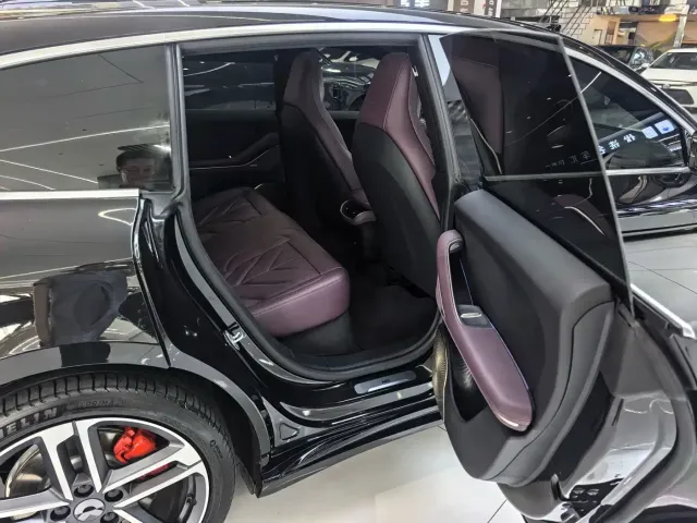 Nio ET5 Touring — Фото автомобиля 16