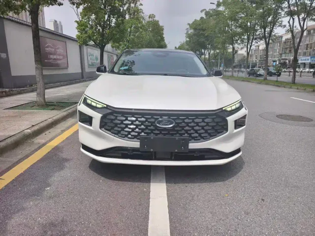 Ford Mondeo 2022 Facelift EcoBoost 245 Luxury — Фото автомобиля 2