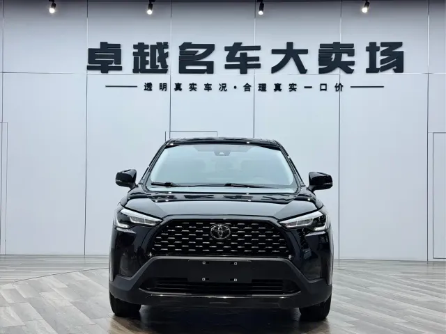 Toyota Corolla Cross — Фото автомобиля 2