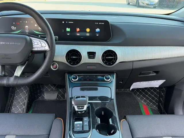 Forthing Yacht — Фото автомобиля 6