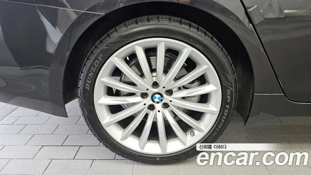 BMW 5 Series G30 — Фото автомобиля 5