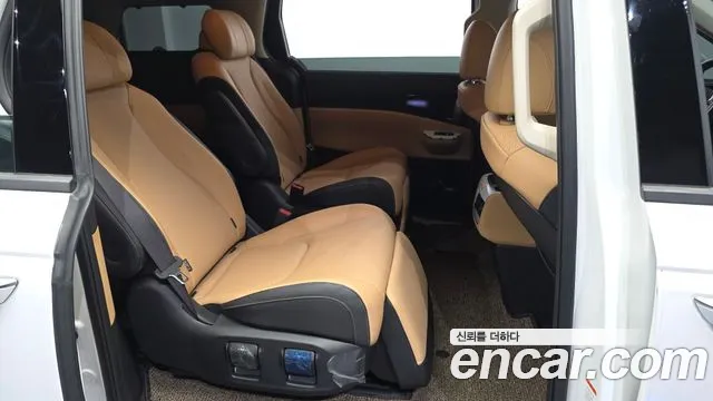 Kia Canival Carnival 4 поколение Дизель 7 мест Signature — Фото автомобиля 12