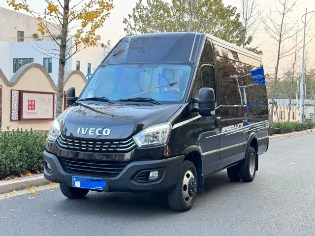 Фотография автомобиля — Iveco Daily