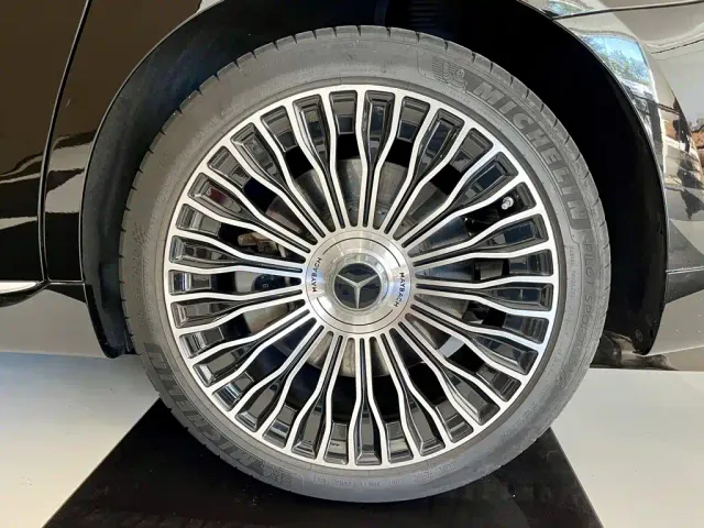 Mercedes-Benz Maybach S-Class — Фото автомобиля 11