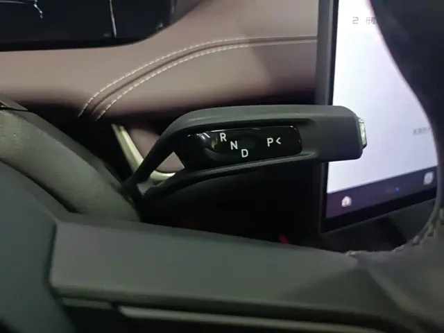 Xiaomi SU7 — Фото автомобиля 13