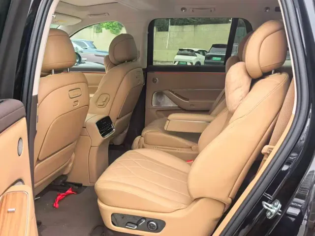 AITO Wenjie AITO M8 2025 Extended Range Ultra 53.4kWh 6-Seater — Фото автомобиля 2