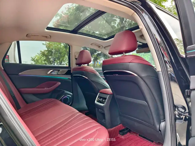 Hongqi H5 — Фото автомобиля 9