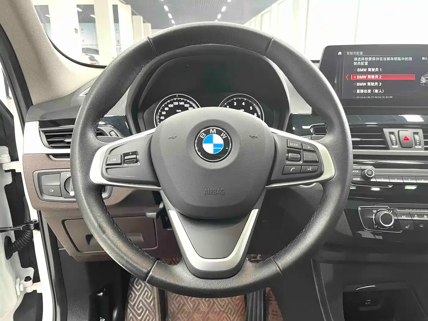 BMW BMW X1 2022 sDrive20Li Fashion — Фото автомобиля 8