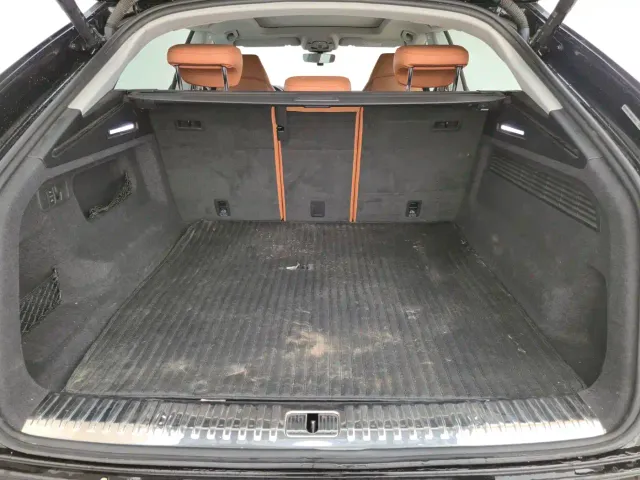 Audi Q8 — Фото автомобиля 22