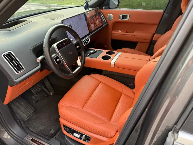 Li Auto L8 — Фото автомобиля 5