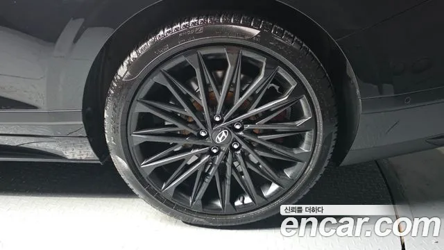 Hyundai Grandeur Grandeur (GN7) 3.5 Бензин 4WD — Фото автомобиля 2