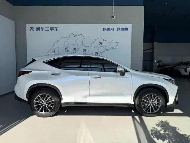 Lexus NX — Фото автомобиля 3
