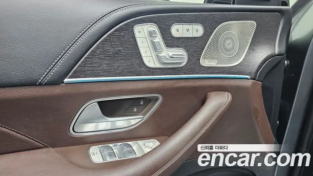 Mercedes-Benz GLE-Class — Фото автомобиля 16