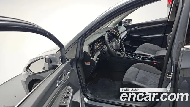Volkswagen Golf Golf 8 поколение 2.0 TDI Prestige — Фото автомобиля 6