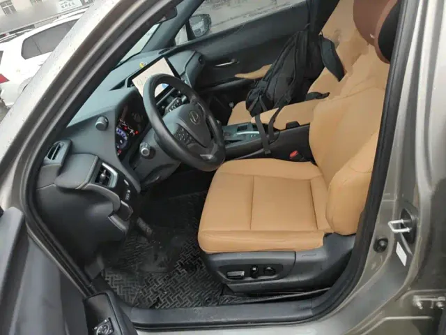Lexus UX — Фото автомобиля 14