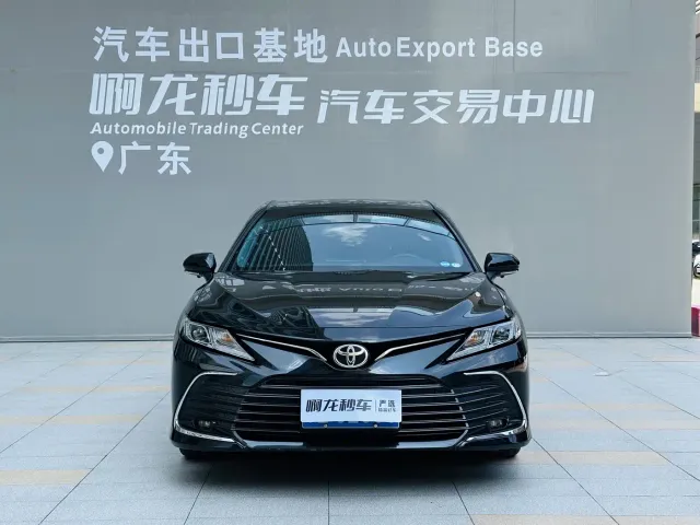 Toyota Camry — Фото автомобиля 2