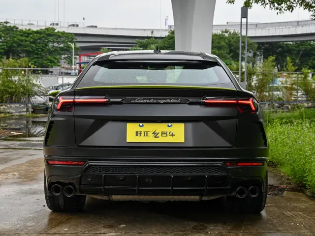 Lamborghini Urus — Фото автомобиля 5