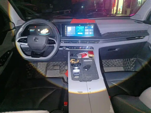 Changan CS75 Plus — Фото автомобиля 10