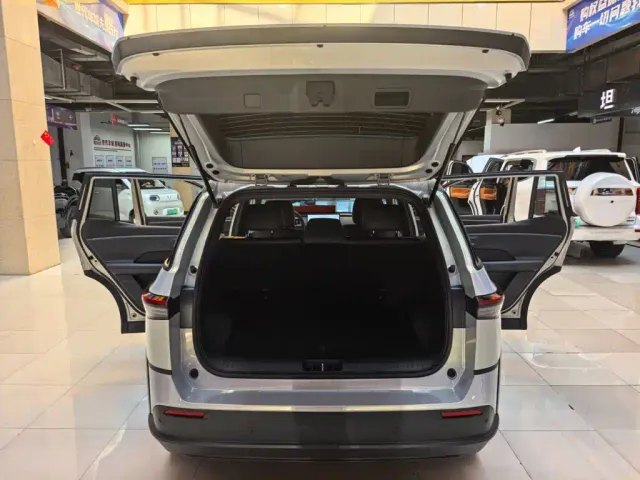 Toyota BoZhi 3X — Фото автомобиля 17