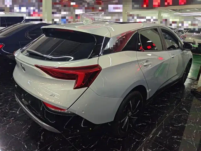 Buick Velite 6 — Фото автомобиля 6