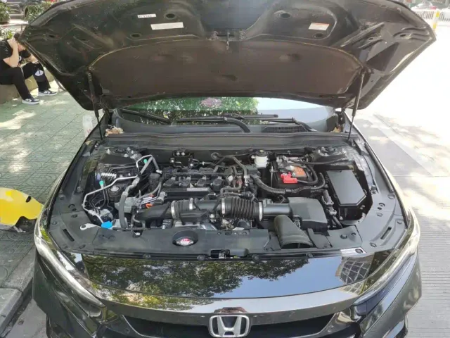 Honda Accord — Фото автомобиля 21