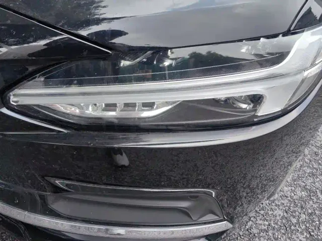 Volvo S90 — Фото автомобиля 5