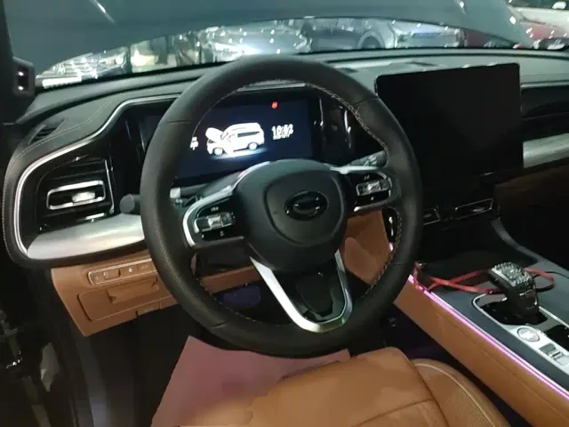 GAC Trumpchi GS8 — Фото автомобиля 10