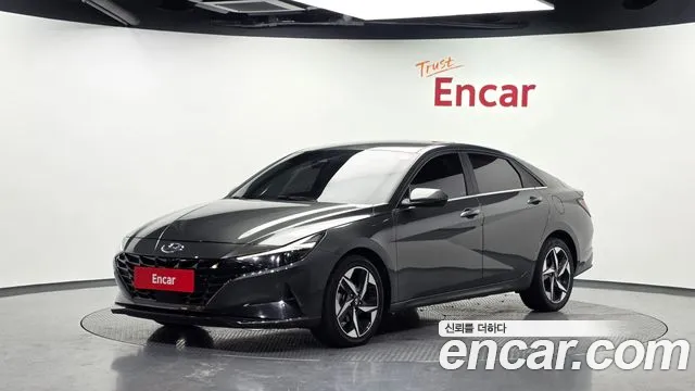 Фотография автомобиля — Hyundai Avante CN7