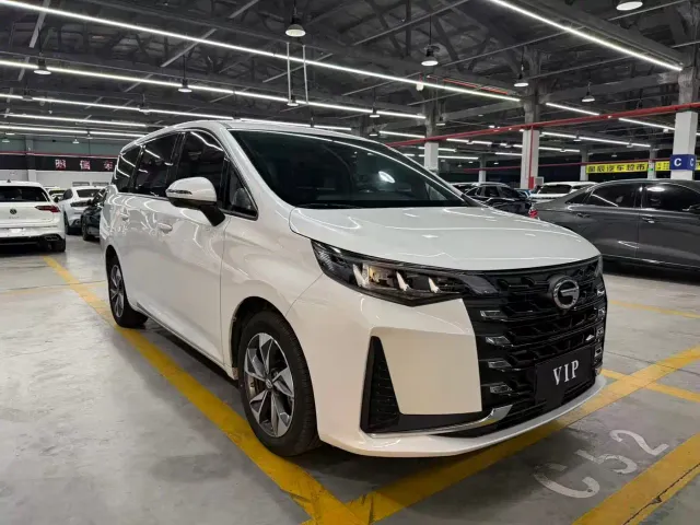 GAC Trumpchi M6 — Фото автомобиля 3