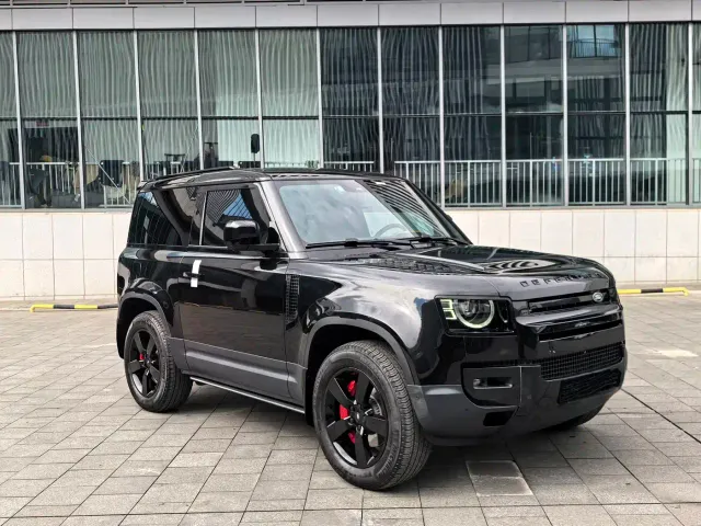 Land Rover Defender — Фото автомобиля 3