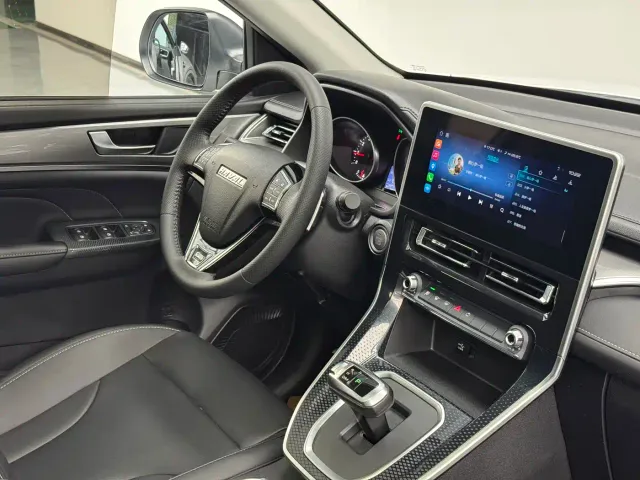 Haval M6 — Фото автомобиля 10
