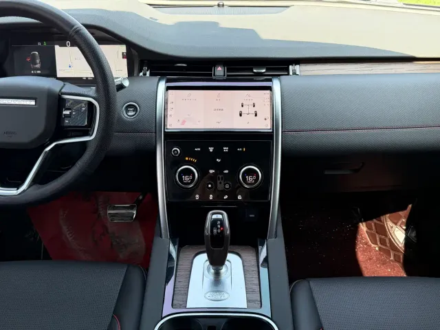 Land Rover Discovery Sport — Фото автомобиля 11
