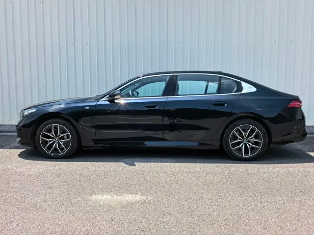 BMW i5 — Фото автомобиля 5
