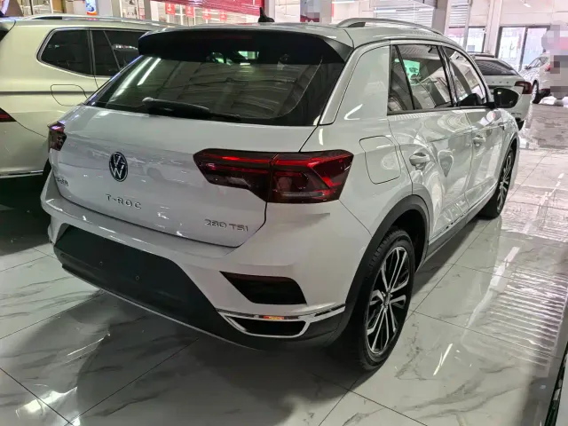 Volkswagen T-Roc — Фото автомобиля 6