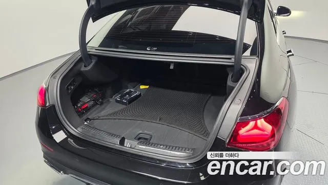 Mercedes-Benz E-Class E-класс W214 — Фото автомобиля 30