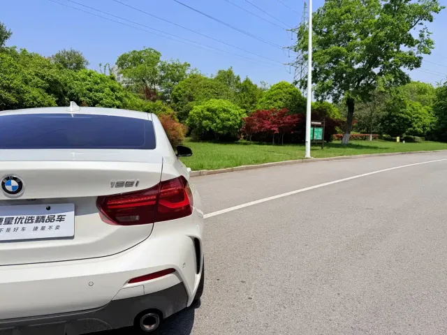 BMW 1 Series — Фото автомобиля 10