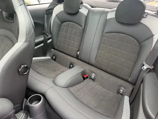 MINI Hatch — Фото автомобиля 12