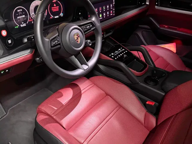 Porsche Cayenne — Фото автомобиля 6