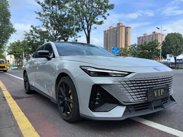 Changan UNI-V — Фото автомобиля 3
