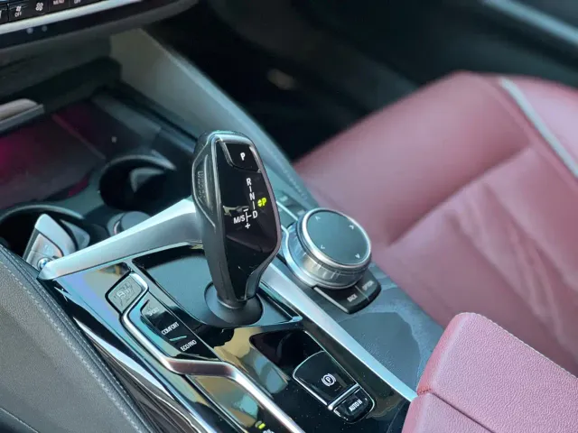 BMW 5 Series — Фото автомобиля 17