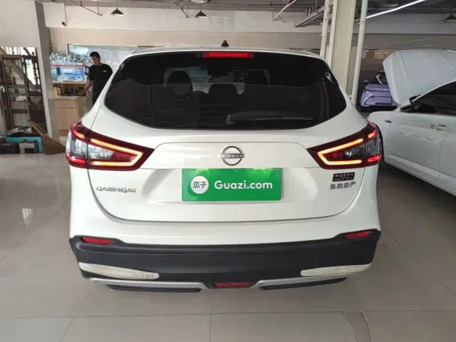 Nissan Qashqai — Фото автомобиля 5