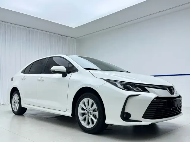 Toyota Corolla — Фото автомобиля 3