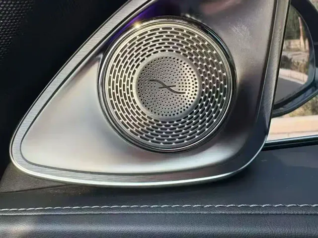 Mercedes-Benz E-Class — Фото автомобиля 6