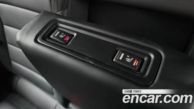 Renault-KoreaSamsung QM6 Новый QM6 2.0 LPe Première 2WD — Фото автомобиля 18