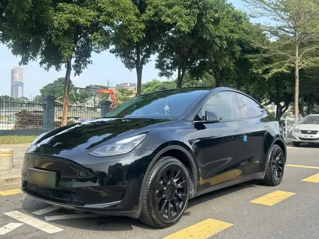 Фотография автомобиля — Tesla Model Y