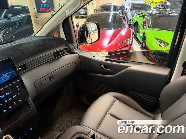 Hyundai Staria Staria (New) — Фото автомобиля 10