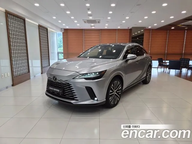 Фотография автомобиля — Lexus RX