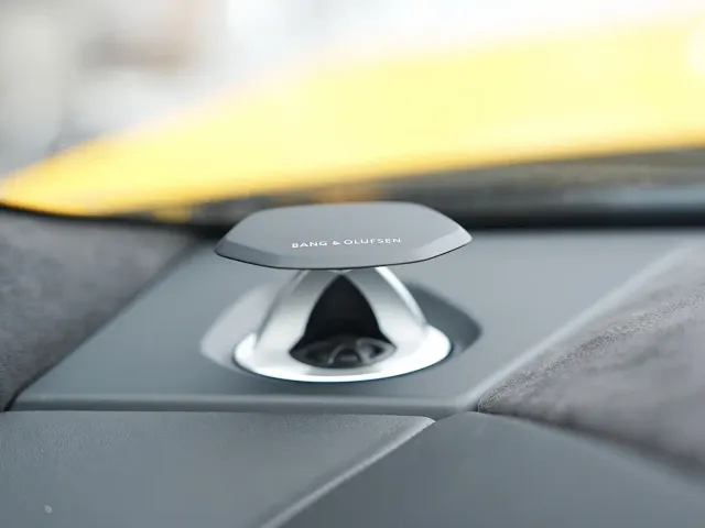 Lamborghini Urus — Фото автомобиля 18