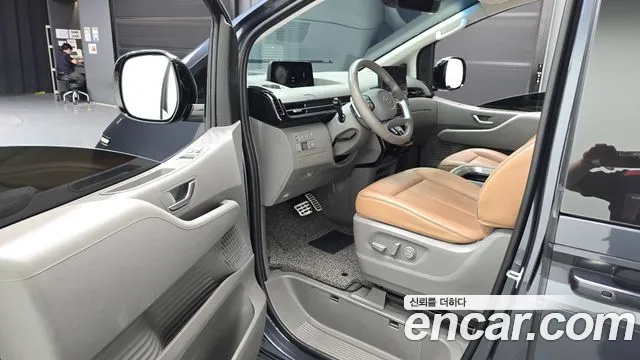 Hyundai Staria Staria 4WD Lounge 9 мест — Фото автомобиля 10