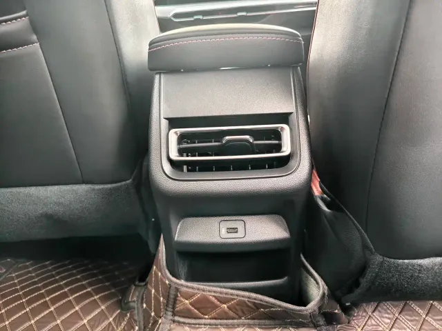 Changan Eado — Фото автомобиля 7